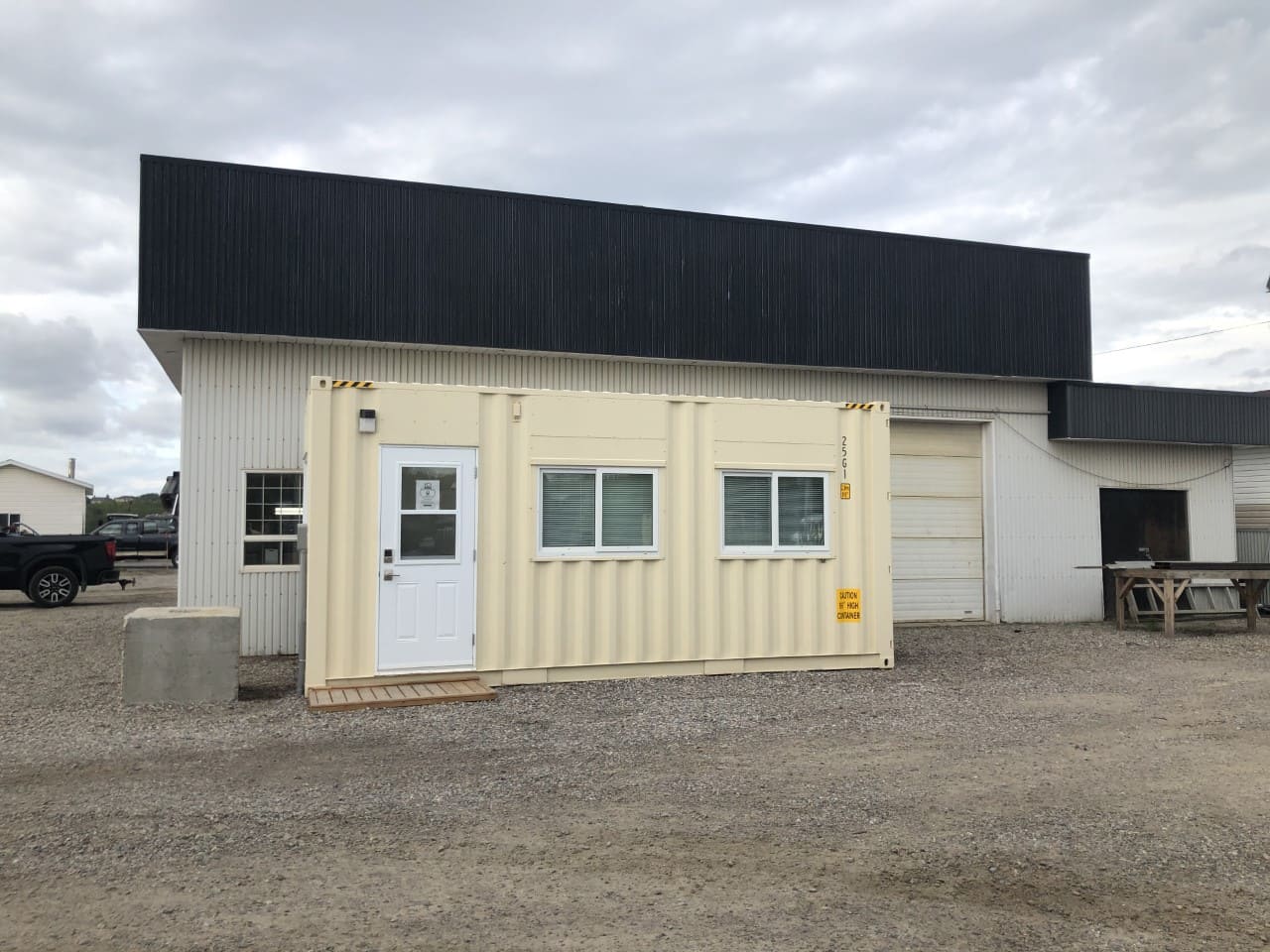 Contenedor modificado - Oficina  de 20 pies ( Ref: 2109 )