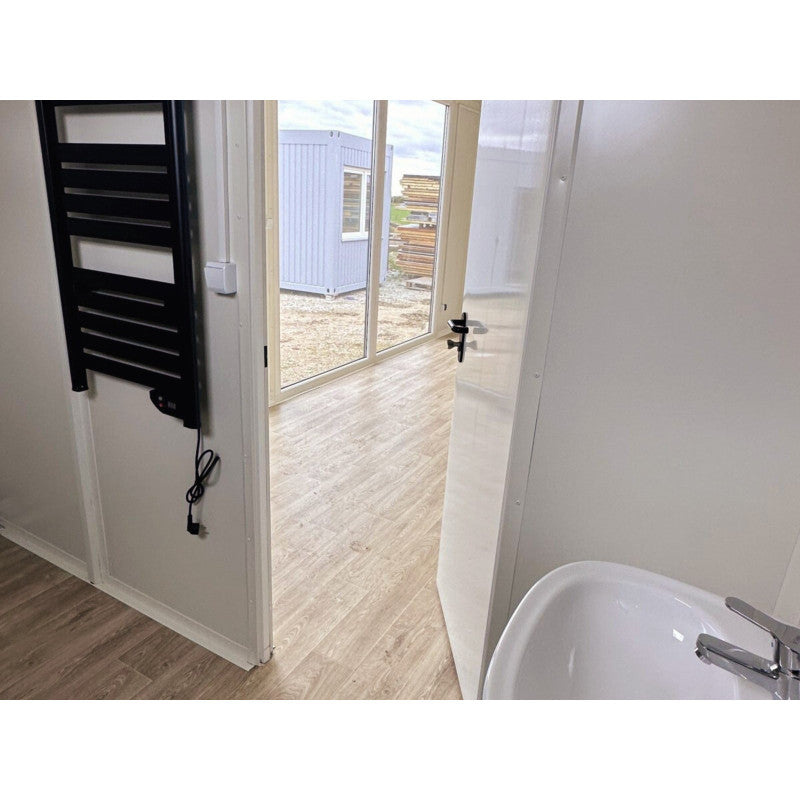 CONTENEDOR ELEVADO 7×3 M GRANDES VITRINAS / AIRE ACONDICIONADO / BAÑO ( Ref: 5905 )