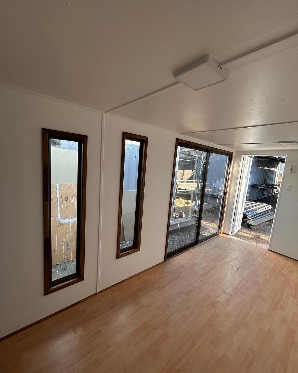 Contenedor Oficina 6×2,42 Mts -15M2 ( Ref:20123 )